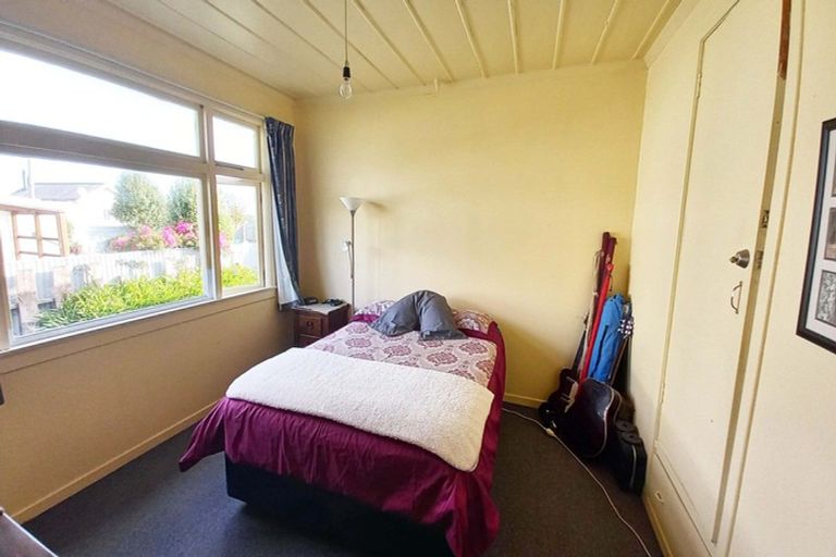 Photo of property in 19 Main Road, Tuatapere, 9620
