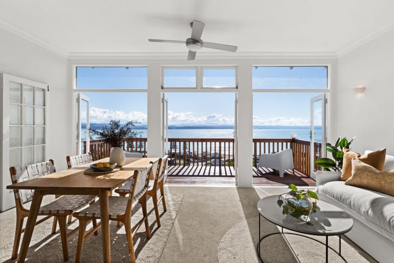 Photo of property in 14 Bay View Road, Bluff Hill, Napier, 4110