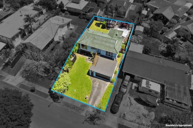 Photo of property in 5 Harford Place, Pakuranga Heights, Auckland, 2010