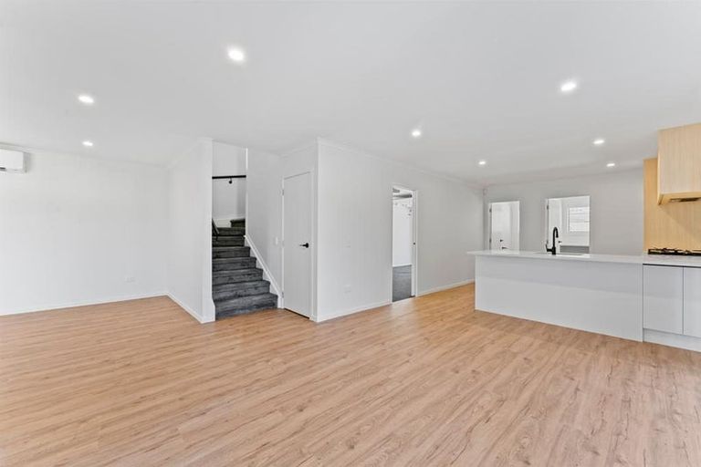 Photo of property in 30 Opaheke Road, Papakura, 2110