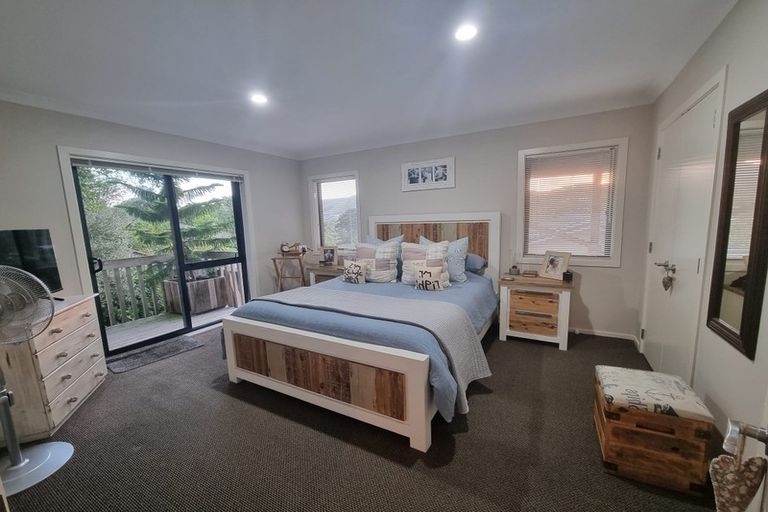 Photo of property in 28d Ronald Woolf Place, Churton Park, Wellington, 6037