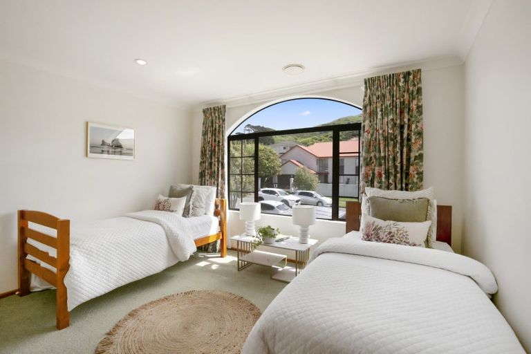 Photo of property in 145 Westchester Drive, Churton Park, Wellington, 6037