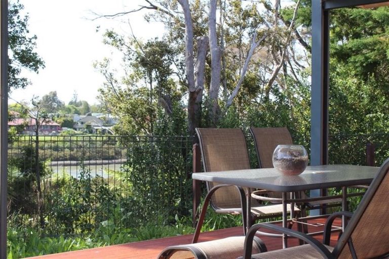 Photo of property in 169f Colwill Road, Massey, Auckland, 0614