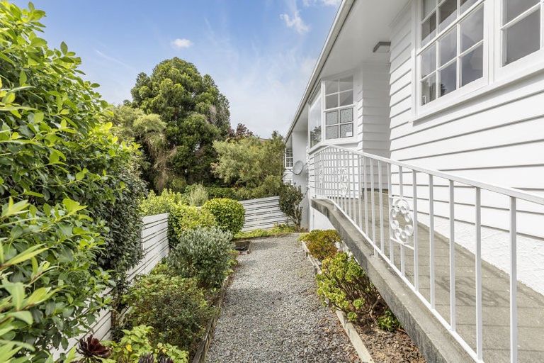 Photo of property in 5 Ridd Crescent, Karori, Wellington, 6012