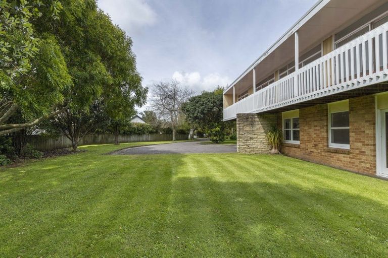 Photo of property in 426 Mangorei Road, Highlands Park, New Plymouth, 4312