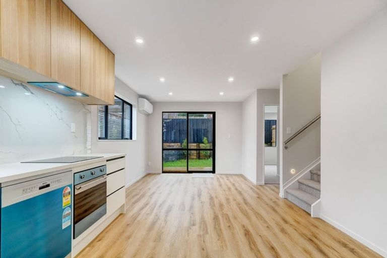 Photo of property in 8a Butterworth Drive, Glendene, Auckland, 0602