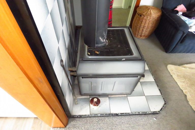 Photo of property in 59 Brougham Street, Westport, 7825