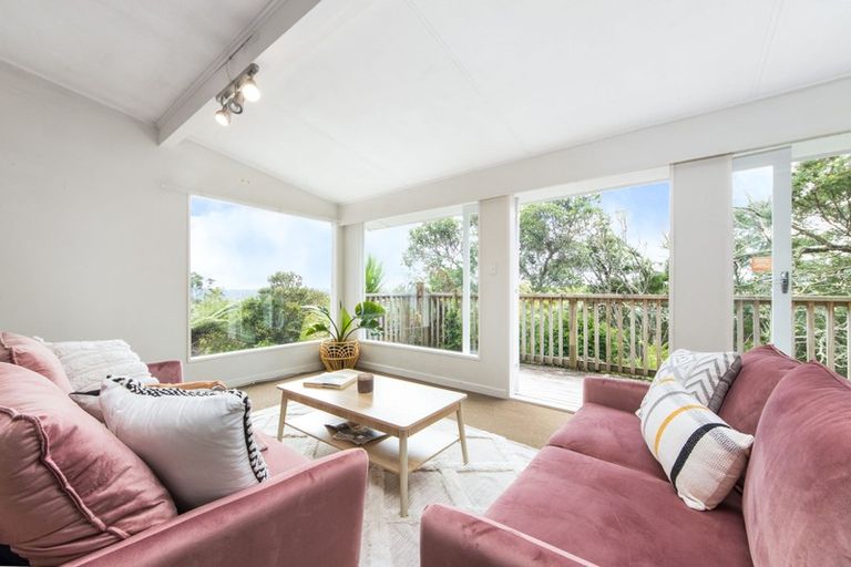 Photo of property in 6 Kia Ora Road, Beach Haven, Auckland, 0626