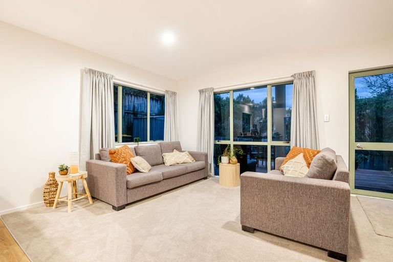Photo of property in 153d Colwill Road, Massey, Auckland, 0614
