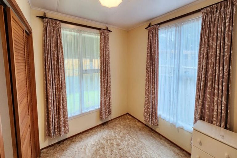 Photo of property in 14a Brixham Place, Merrilands, New Plymouth, 4312