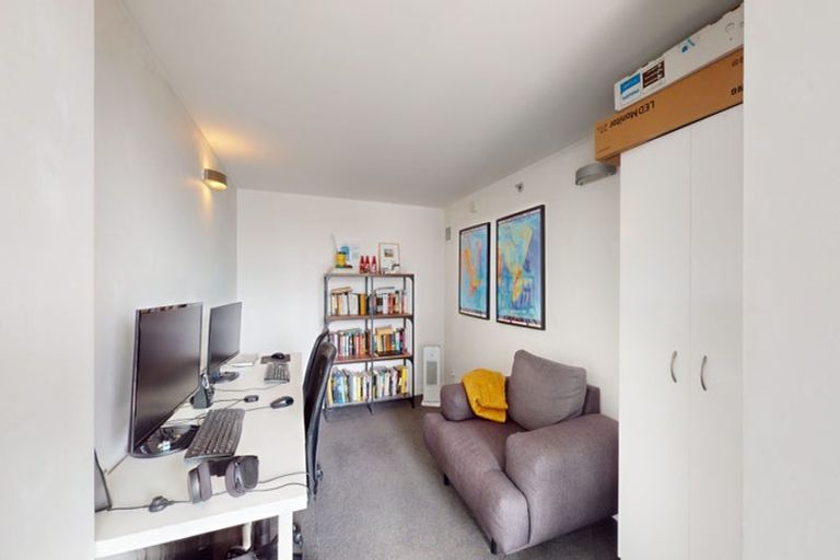 Photo of property in Stadium Garden Flats, 111/107 Thorndon Quay, Pipitea, Wellington, 6011