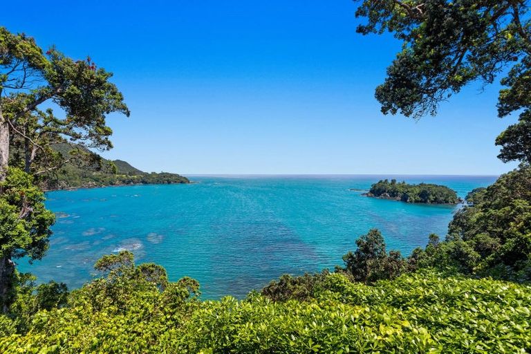 Photo of property in 8377 State Highway 35, Whanarua Bay, Te Kaha, 3199