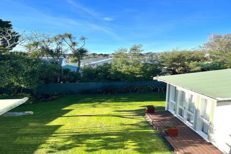 Photo of property in 37 Beauchamp Street, Karori, Wellington, 6012