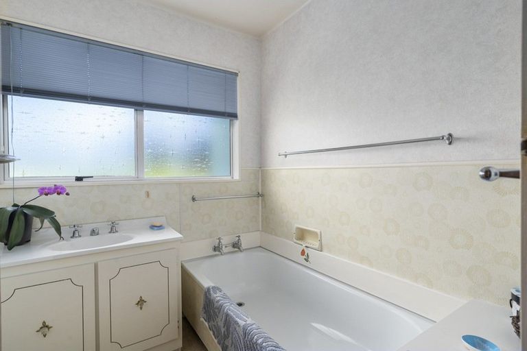 Photo of property in 7 Otira Place, Awapuni, Palmerston North, 4412