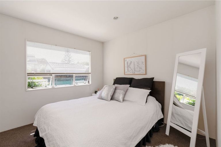 Photo of property in 43 Langdale Avenue, Paraparaumu, 5032