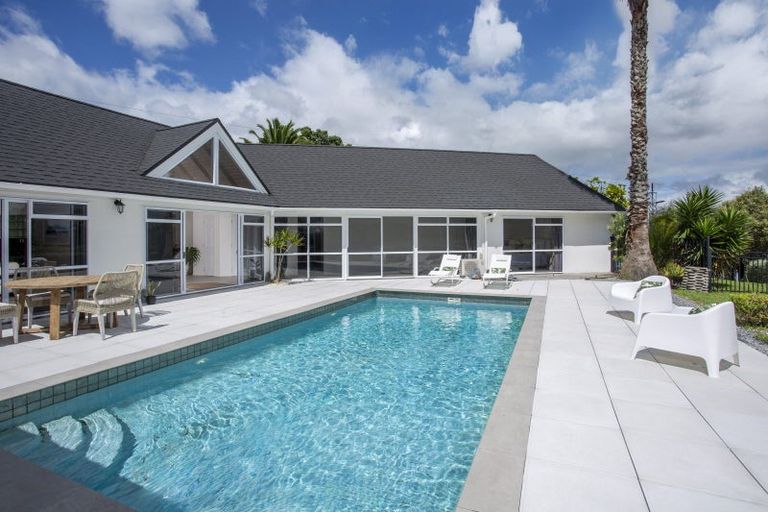 Photo of property in 30 Bernard Magnus Lane, Greenhithe, Auckland, 0632