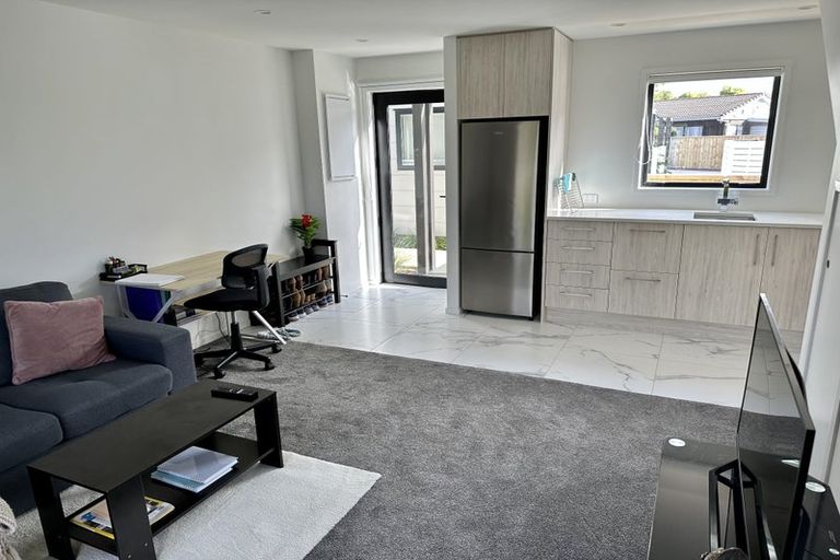 Photo of property in 9/123 Cambridge Terrace, Fairfield, Lower Hutt, 5011