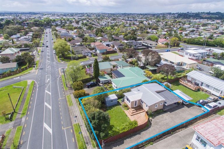 Photo of property in 70 Forest Hill Road, Henderson, Auckland, 0612