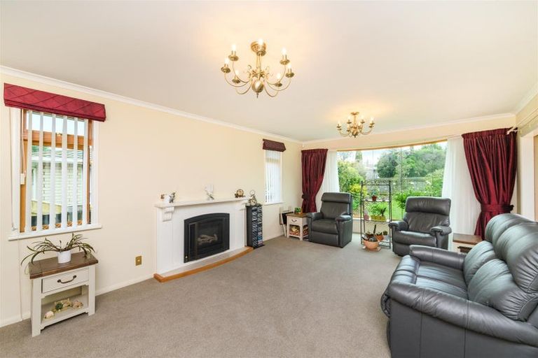 Photo of property in 11 Wanganui Road, Marton, 4710