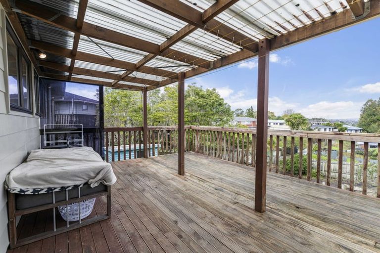 Photo of property in 35 Rehia Road, Massey, Auckland, 0614