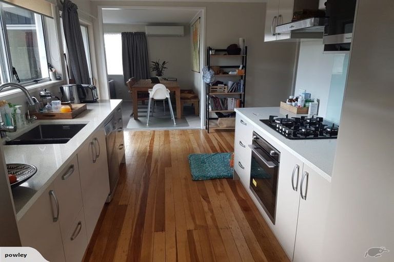 Photo of property in 15 Hewlett Road, Massey, Auckland, 0614