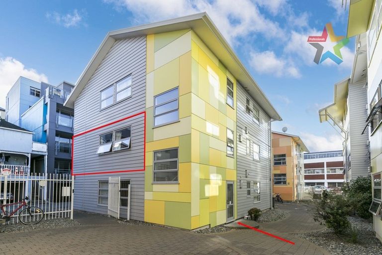 Photo of property in Drummond Street Flats, 24/19u Drummond Street, Mount Cook, Wellington, 6021