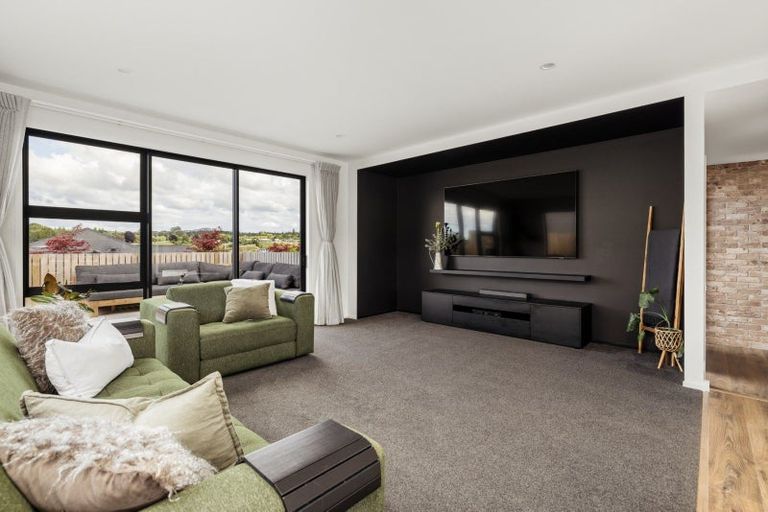 Photo of property in 1 Kiritiana Close, Pyes Pa, Tauranga, 3112