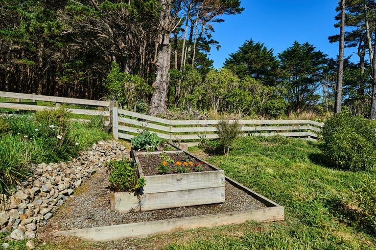 Photo of property in 302 Boom Rock Road, Ohariu, Wellington, 6037