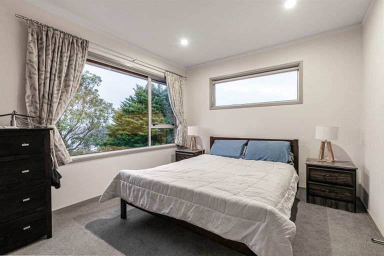 Photo of property in 2/42 Hogans Road, Glenfield, Auckland, 0629