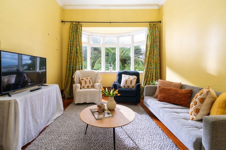 Photo of property in 23 Crieff Street, Northland, Wellington, 6012