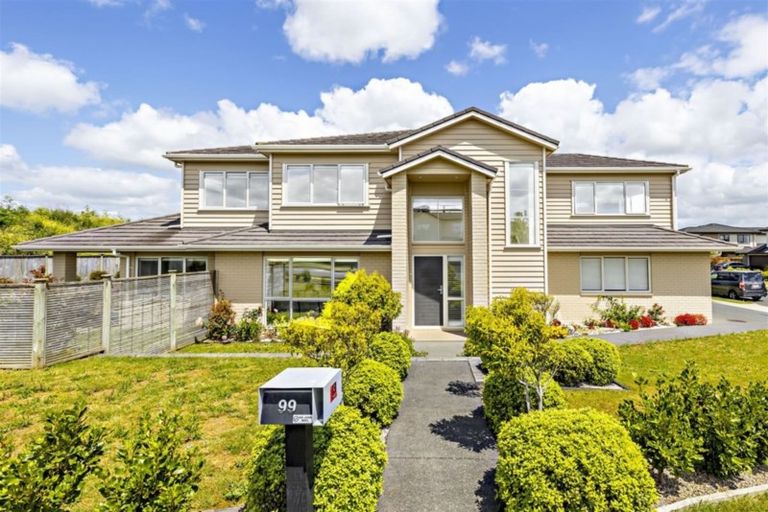 Photo of property in 99 Bayvista Drive, Karaka, Papakura, 2113
