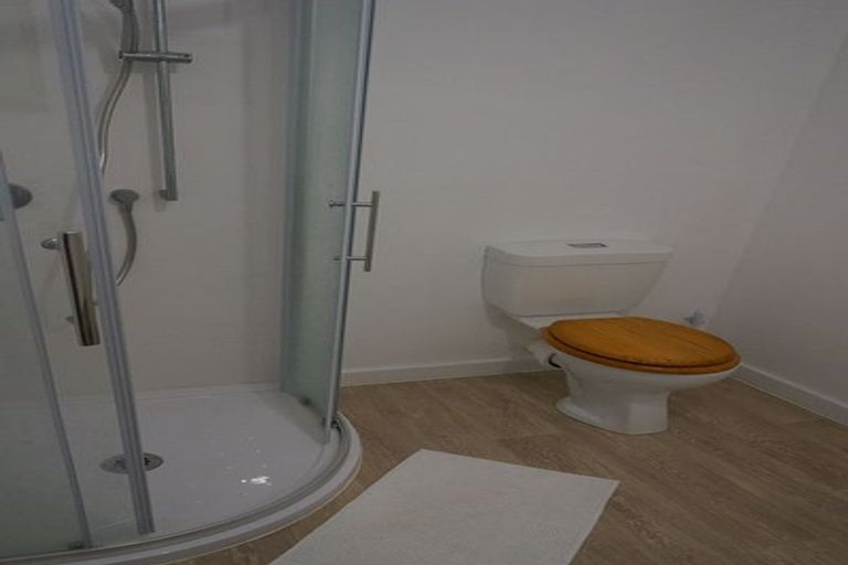 Photo of property in 21 Houghton Bay Road, Houghton Bay, Wellington, 6023