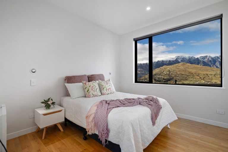 Photo of property in 5 Lancewood Lane, Queenstown, 9300