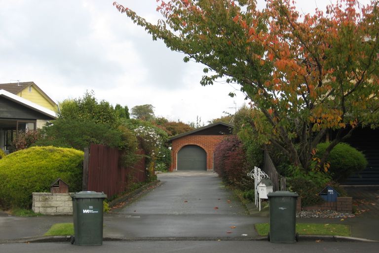 Photo of property in 27a Lodge Place, Ilam, Christchurch, 8041
