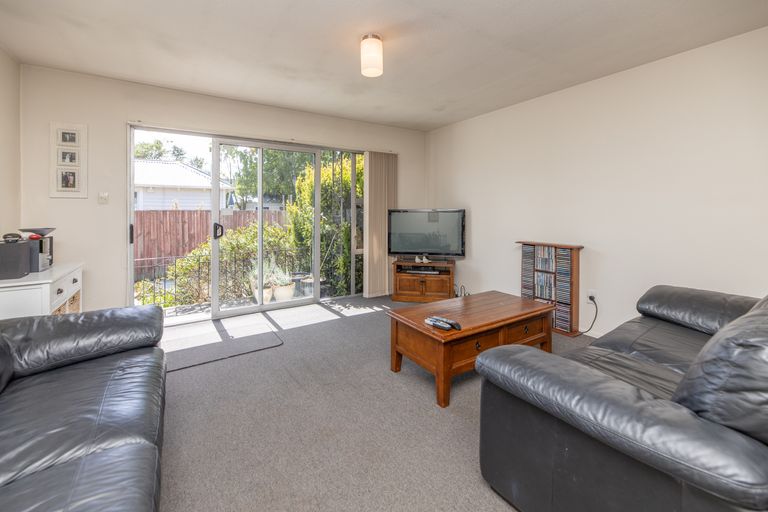 Photo of property in 3/104 Picton Avenue, Riccarton, Christchurch, 8011