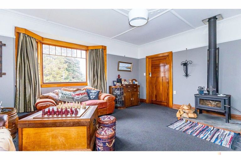 Photo of property in 21 Parsonage Road, Waimate, 7924