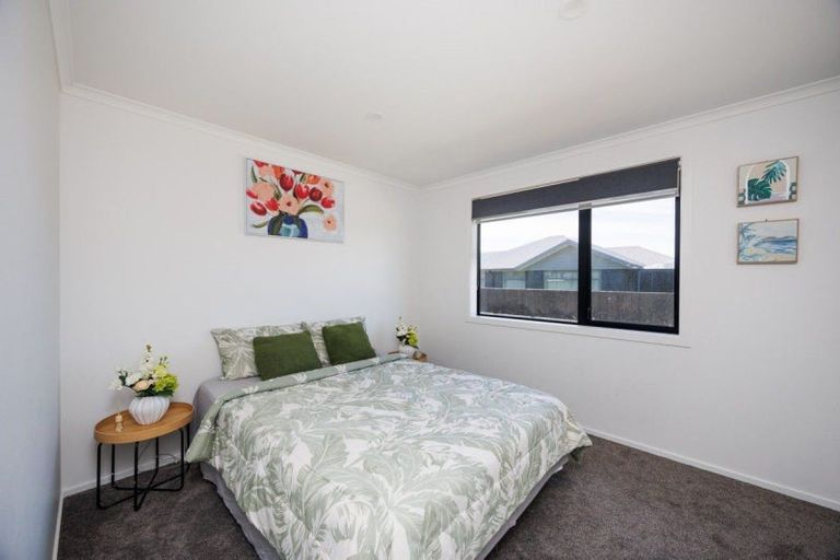 Photo of property in 6 Ivy Lane, Kelvin Grove, Palmerston North, 4414