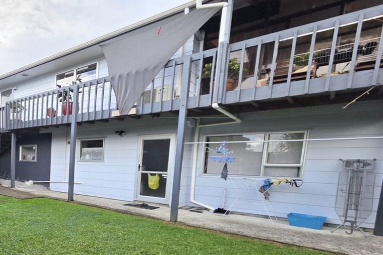 Photo of property in 35 Simon Ellice Drive, Bayview, Auckland, 0629