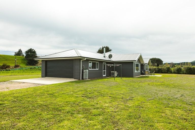Photo of property in 62 River Road, Otane, Waipawa, 4271