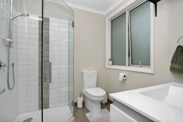 Photo of property in 96 Brougham Street, Westport, 7825