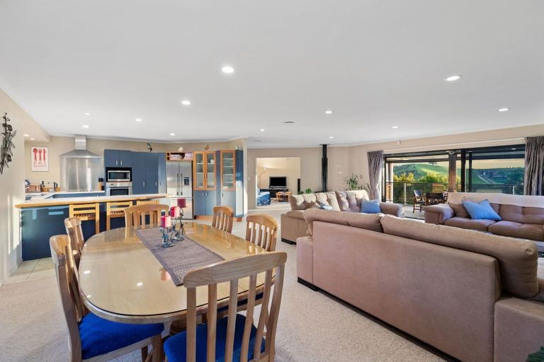 Photo of property in 132r Waikite Road, Welcome Bay, Tauranga, 3175