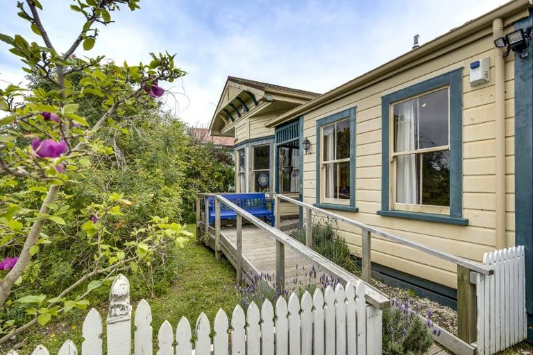 Photo of property in 69 Wellesley Road, Napier South, Napier, 4110