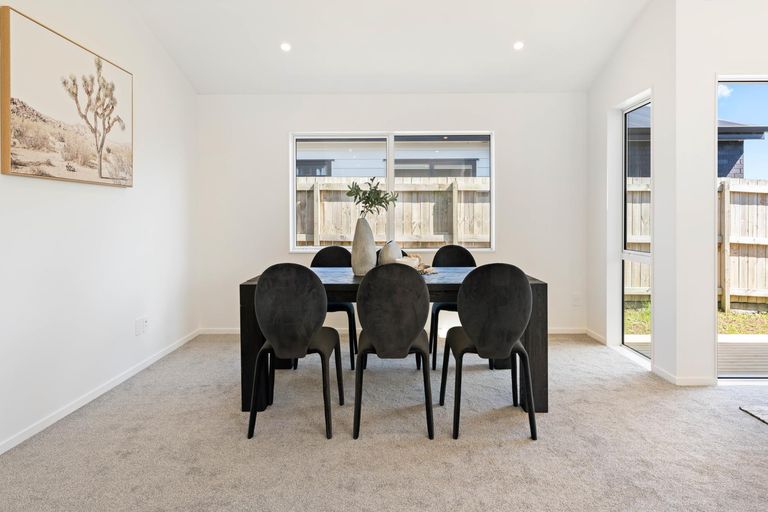 Photo of property in 17 Uatoto Road, Clarks Beach, 2122