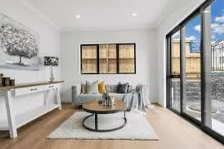 Photo of property in 63 Koromeke Street, Flat Bush, Auckland, 2019