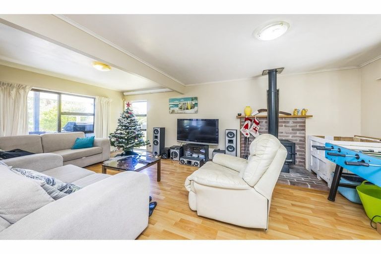 Photo of property in 3 Compass Place, Te Atatu Peninsula, Auckland, 0610