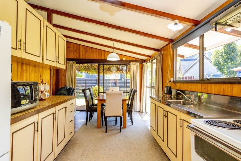 Photo of property in 37 Adamson Drive, Arrowtown, 9302