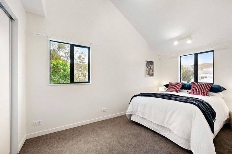Photo of property in 4 Chamberlain Road, Karori, Wellington, 6012