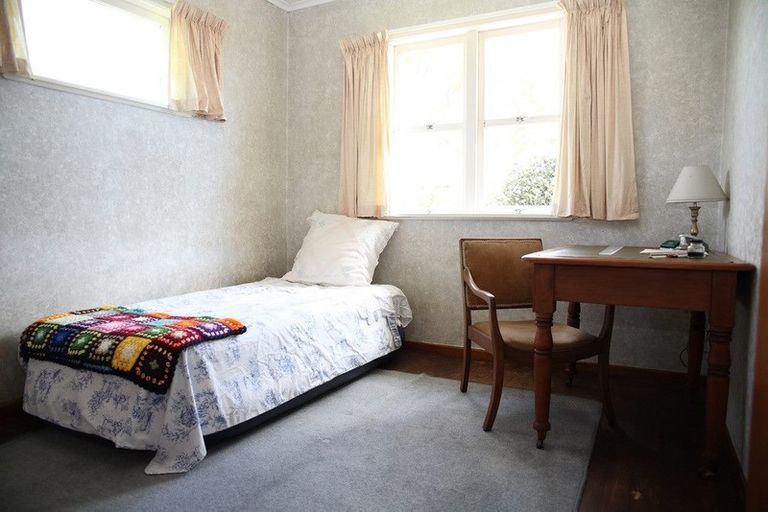 Photo of property in 32 Youngs Road, Papakura, 2110