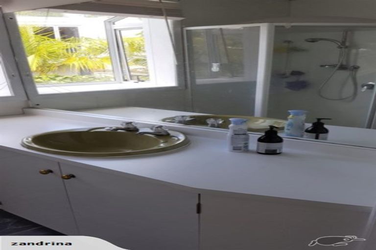 Photo of property in 1/86 Beach Road, Castor Bay, Auckland, 0620