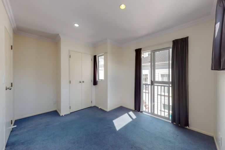 Photo of property in 27a Myrtle Crescent, Mount Cook, Wellington, 6021